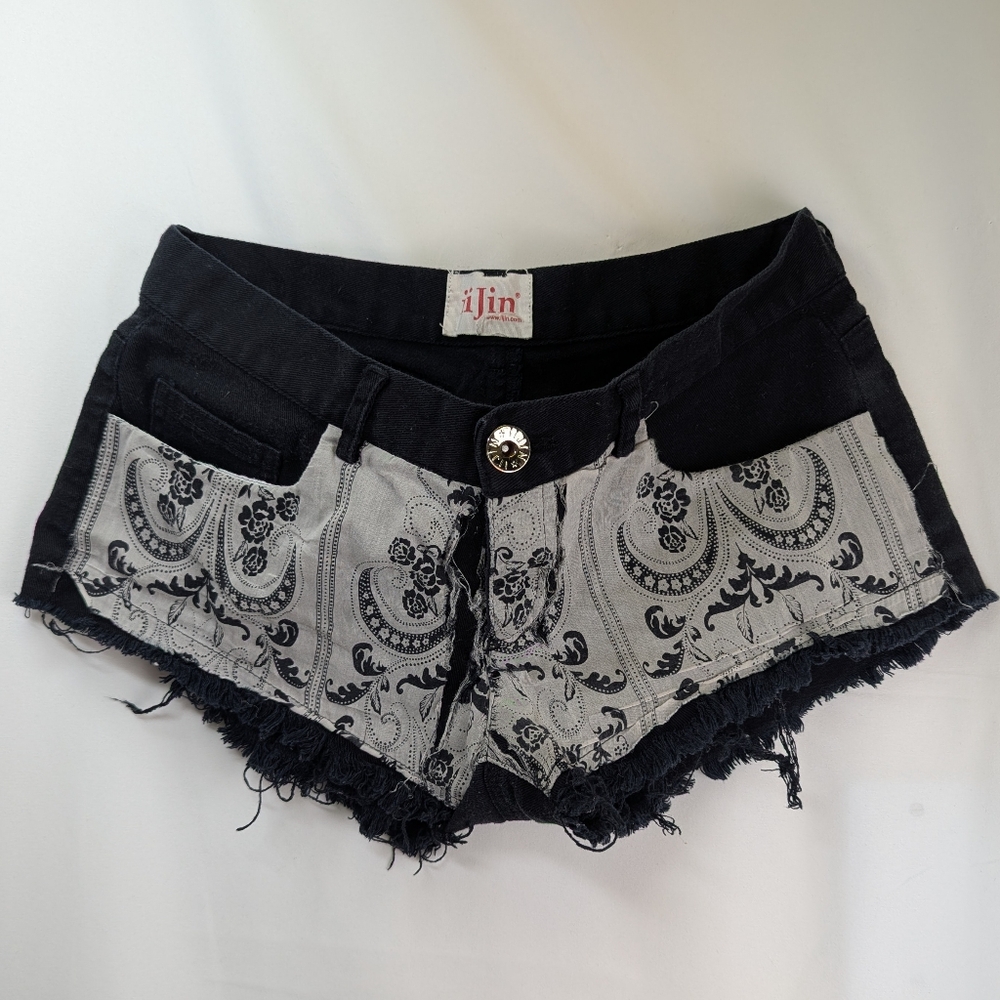 Iijin Women's Low Waisted Patterned Shorts